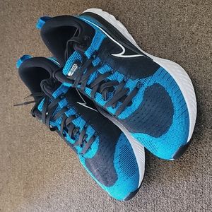 Nike Infinity React 2